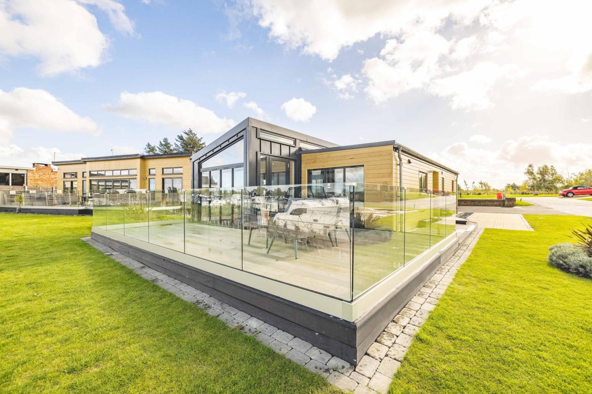 Luxury 2Bdr 2Ba Lodge With Hot Tub In Windsor Marina Dorney Exteriér fotografie